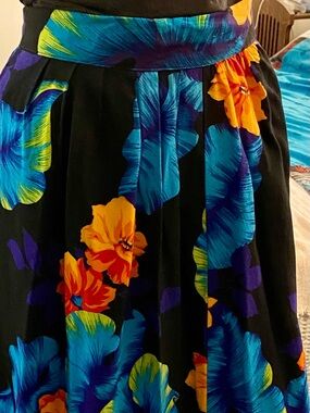 Worthington vintage cotton midi skirt lists sz 13 but fits 10 based on waist.